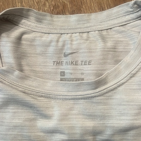 TWO NIKE DRI-FIT TEXAS LONGHORN UNIVERSITY SCHOOL SPIRIT TEE SHIRTS SIZE XL EUC! - Picture 3 of 9